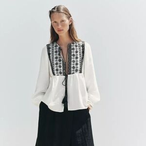 NWT Zara Contrast Embroidered Tie Front Peasant Blouse In White/Black - L